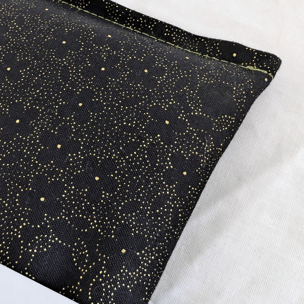 Lavender Eye pillow - Black gold daisies fabric - yogion wellness 
