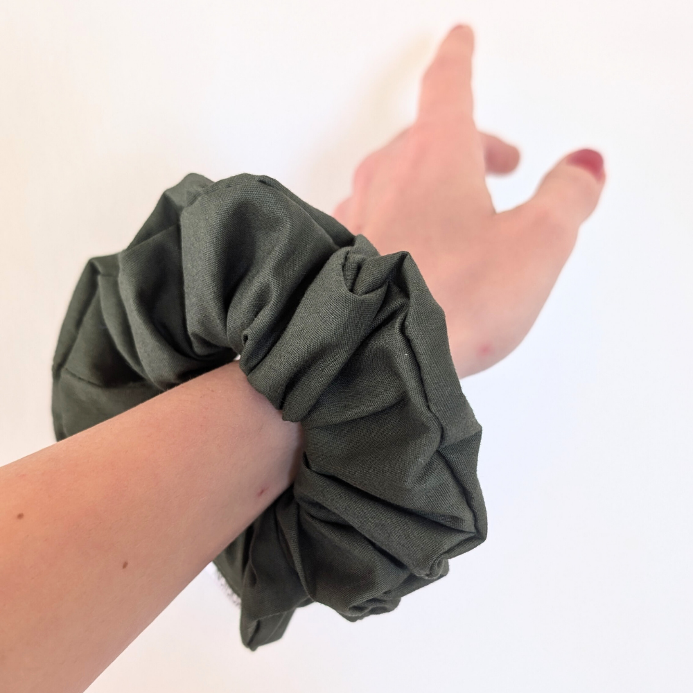 Rea sage green xl scrunchie