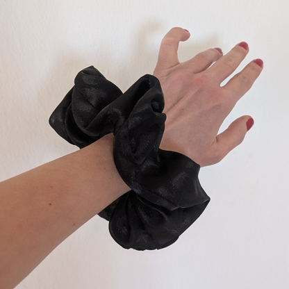 Vasiliki XL SATIN BLACK scrunchie
